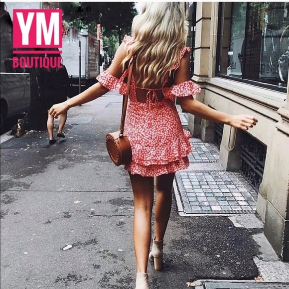 Ruffle hem mini dress - Picture 4 of 4